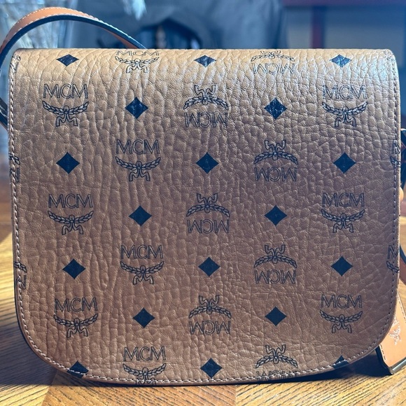 MCM PATRICIA SHOULDER BAG / CROSSBODY
HERITAGE COGNAC CANVAS - Picture 11 of 16